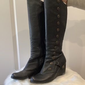 Miz Mooz Size 9 Black